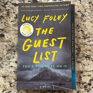 ✨3/$15✨Lucy Foley - The Guest List